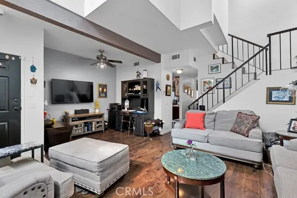 6323 Reseda Blvd  #13, Tarzana, CA 91335