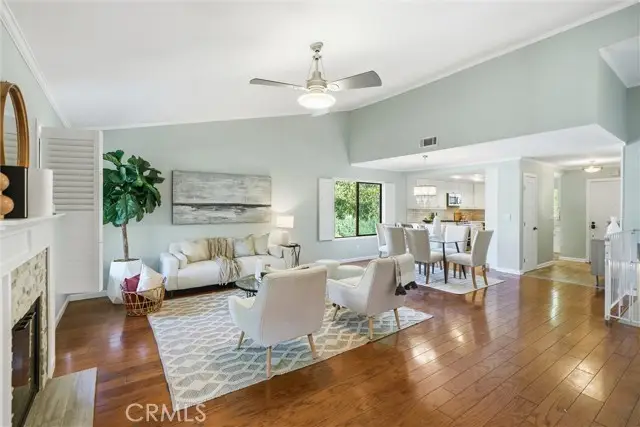 20066 Avenue Of The Oaks, Newhall, CA 91321 - #2