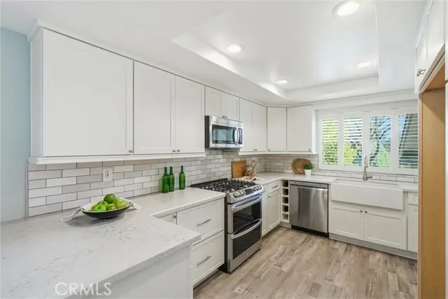 20066 Avenue Of The Oaks, Newhall, CA 91321 - #3