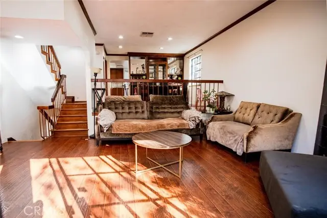 5327 Wilkinson Avenue  #6, Valley Village, CA 91607 - #2