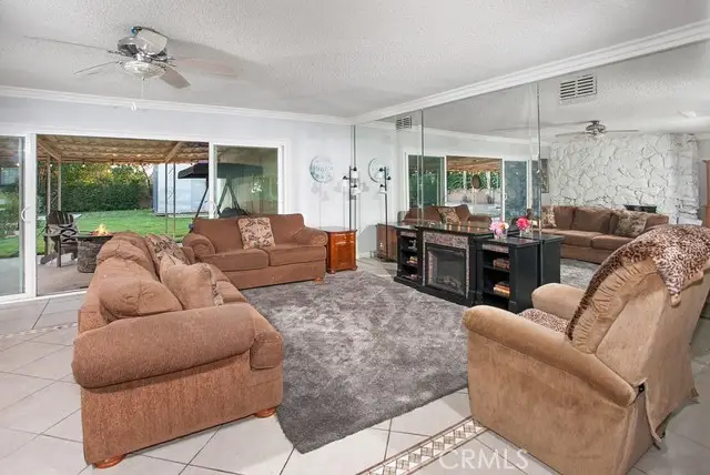 19128 Prairie Street, Northridge, CA 91324 - Image #2