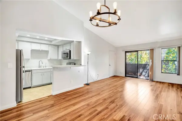 7308 Corbin Avenue  #G, Reseda, CA 91335