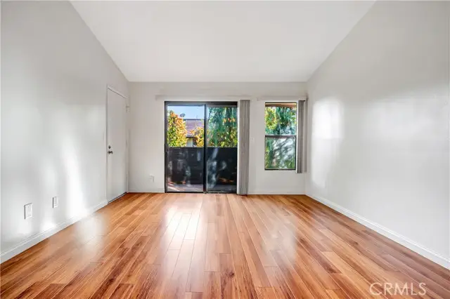 7308 Corbin Avenue  #G, Reseda, CA 91335 - #2