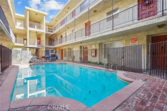 21219 Roscoe, Canoga Park, CA 91304 - #1