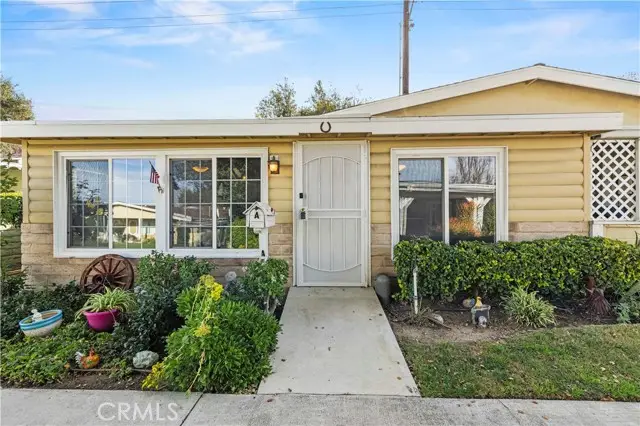 19120 Avenue Of The Oaks, Newhall, CA 91321 - Image #2