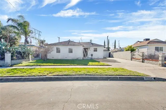 12204 Wixom Street, North Hollywood, CA 91605 - Image #2