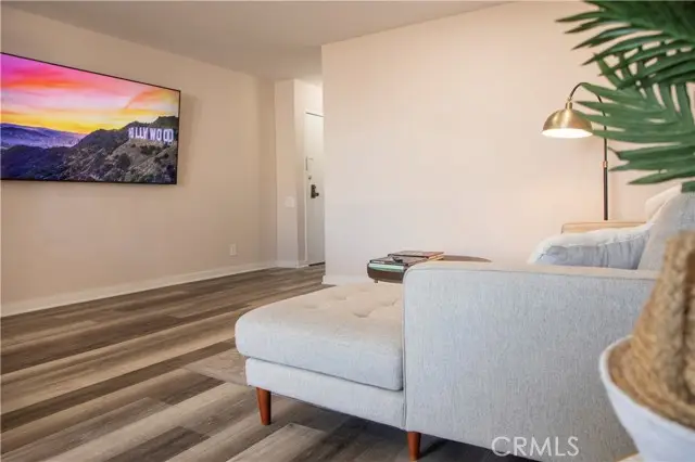 6151 Orange  #215, Los Angeles, CA 90048 - Image #2