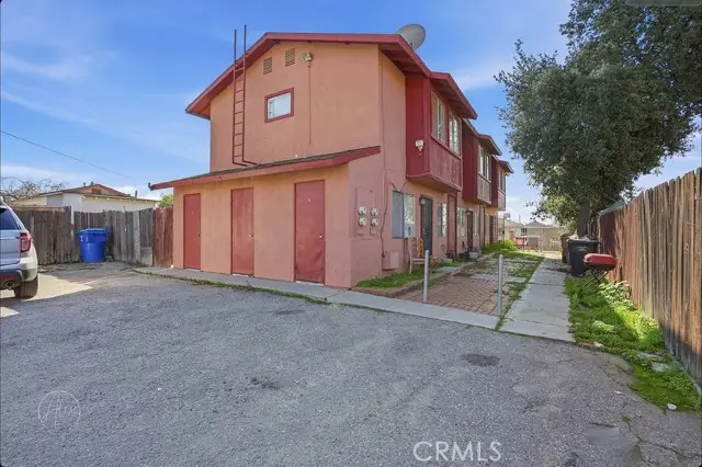 1024 Bernard Street, Bakersfield, CA 93305 - #1