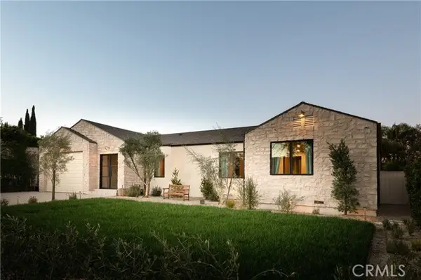 15719 Hartsook Street, Encino, CA 91436