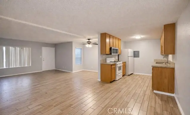 2040 Avenue J13, Lancaster, CA 93536 - Image #3