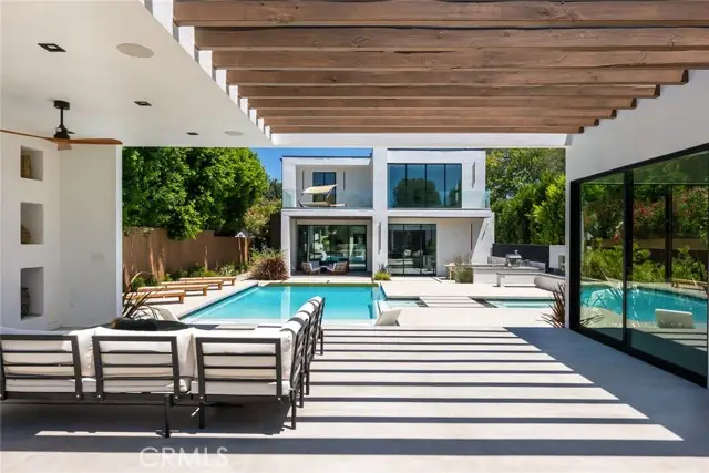 22930 Dolorosa Street, Woodland Hills, CA 91367 - Image #1