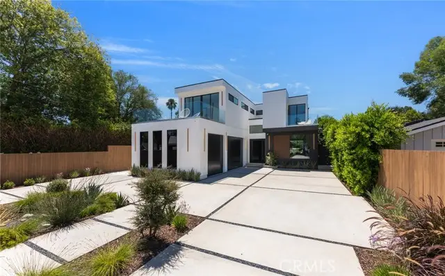 22930 Dolorosa Street, Woodland Hills, CA 91367 - Image #3