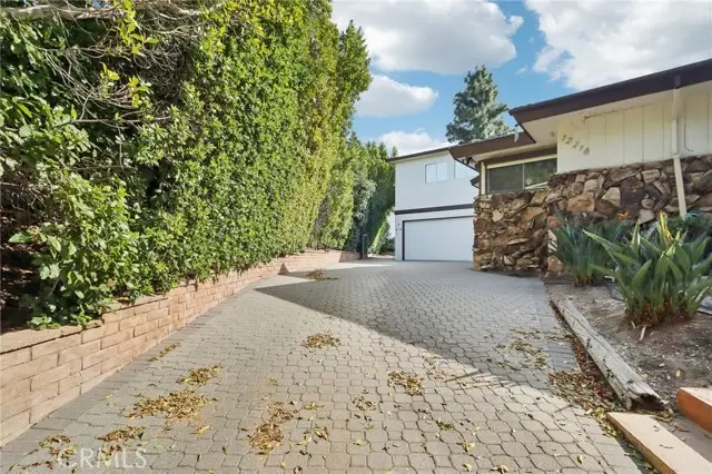 12218 Sarazen Place, Granada Hills, CA 91344 - Image #3