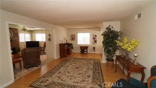 16519 Minnehaha, Granada Hills, CA 91344 - #3