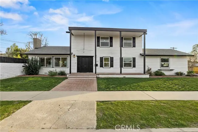 10228 Amestoy, Northridge, CA 91325 - Image #1