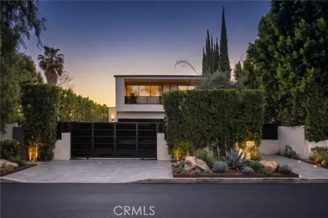 14812 Huston Street, Sherman Oaks, CA 91403 - #2