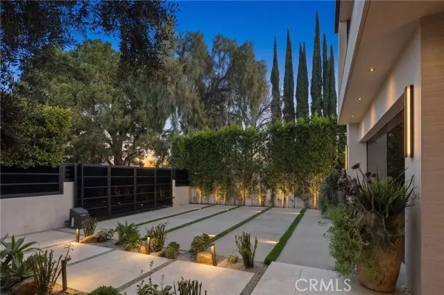 14812 Huston Street, Sherman Oaks, CA 91403 - #3