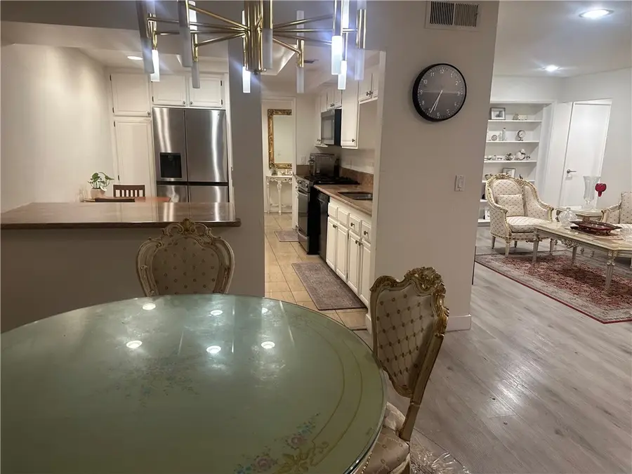 15335 Magnolia, Sherman Oaks, CA 91403 - #3