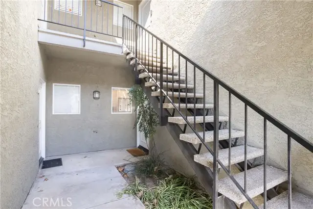 27610 Susan Beth  #C, Saugus, CA 91350 - Image #2