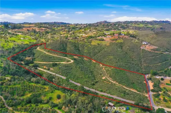 27995 Cougar Pass, Escondido, CA 92026