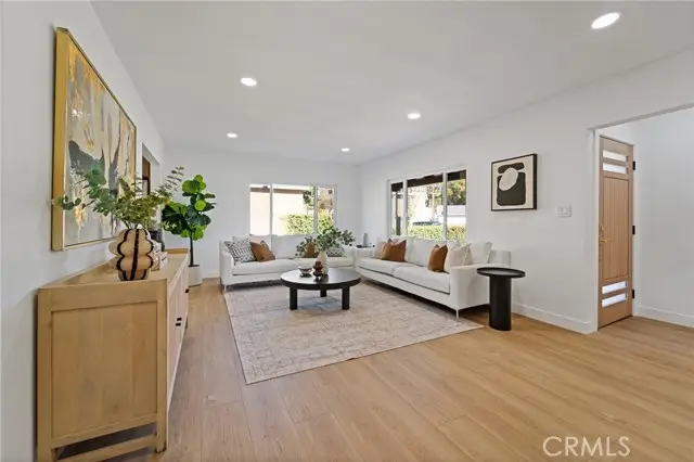 1415 Screenland, Burbank, CA 91505 - Image #3