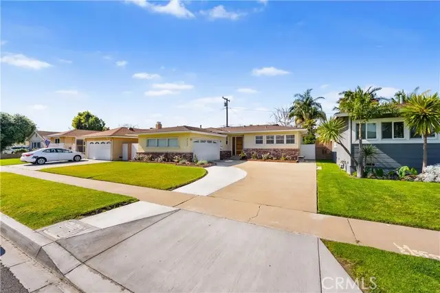 2137 Ostrom, Long Beach, CA 90815 - #2