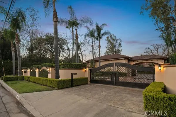 13845 Magnolia Boulevard, Sherman Oaks, CA 91423