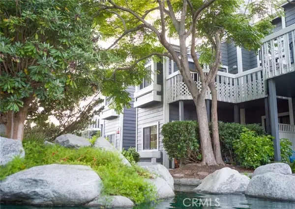 8132 Atwater Circle  #202, Huntington Beach, CA 92646