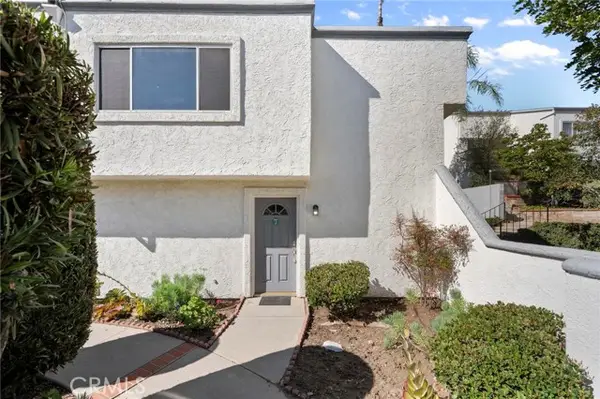 18515 Mayall Street  #J, Northridge, CA 91324