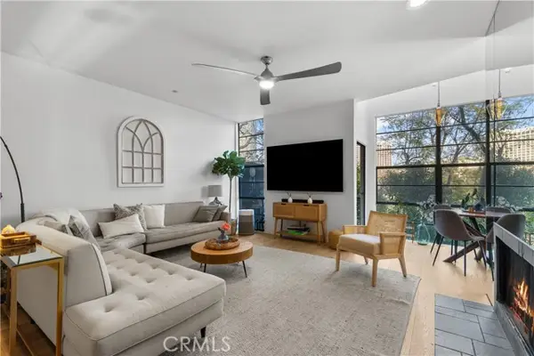 3880 Fredonia Drive  #D, Los Angeles, CA 90068