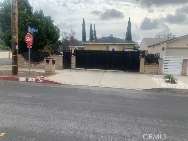 13200 Wentworth St, Arleta, CA 91331 - #1