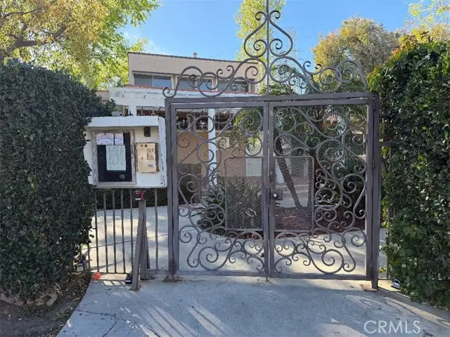 10331 Lindley Avenue  #105, Northridge, CA 91326 - #2