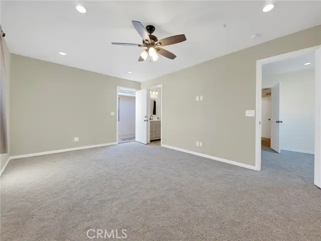 6215 Glide Avenue, Woodland Hills, CA 91367 - #3