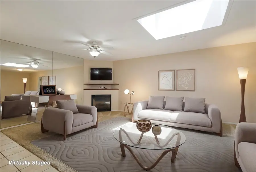 26807 Circle Of The Oaks, Newhall, CA 91321 - #3
