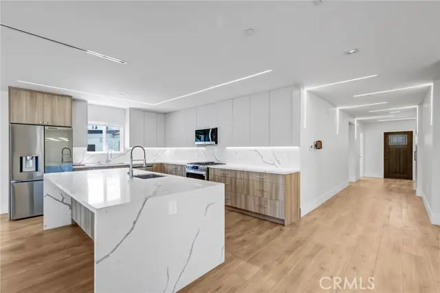 7508 Claire Avenue, Reseda, CA 91335 - #2