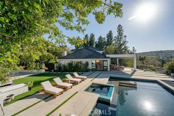 4017 Nogales, Tarzana, CA 91356