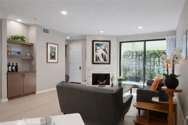 1108 18th Street  #7, Santa Monica, CA 90403 - #2