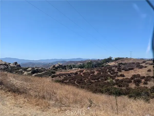 40 NORTH AMERICAN CUT OFF Road, West Hills, CA 91304