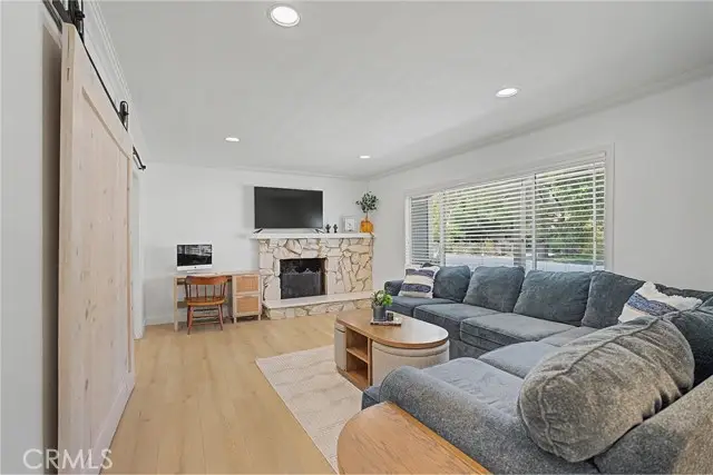 24348 Cross, Newhall, CA 91321 - #3