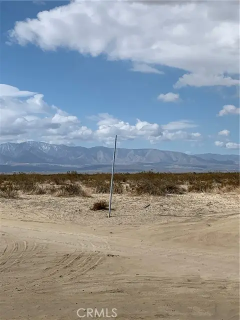 200 Avenue R, Palmdale, CA 93591 - #1