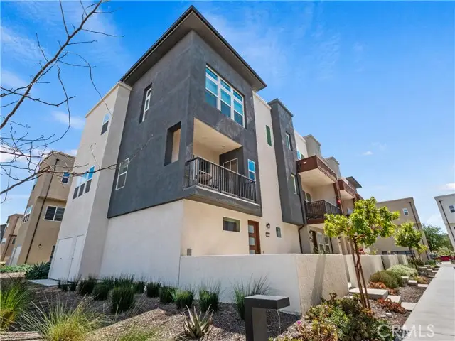 27013 Hummingbird Lane, Valencia, CA 91381 - #1