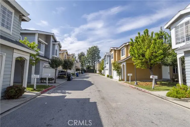 9155 Noble, North Hills, CA 91343 - #3