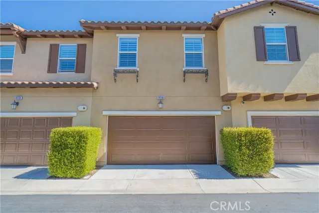 28706 Jardineras Dr, Valencia, CA 91354 - #3