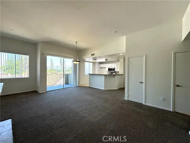 7551 Jordan  #405, Canoga Park, CA 91303 - #3