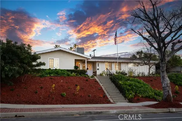 20624 Oxnard Street, Woodland Hills, CA 91367