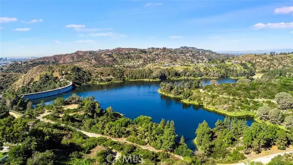 2801 Durand Drive, Los Angeles, CA 90068