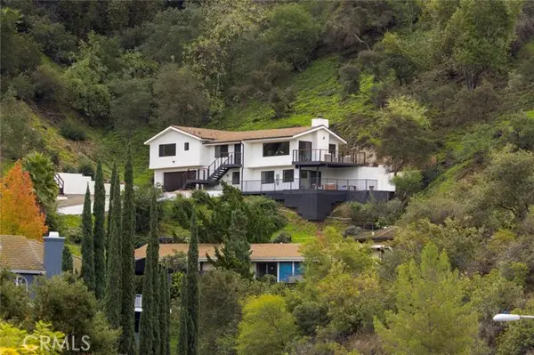 981 Glen Oaks, Pasadena, CA 91105