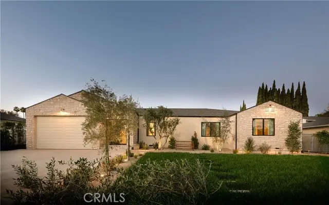 15719 Hartsook Street, Encino, CA 91436 - #1