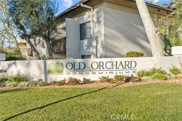 23515 Lyons Avenue  #S7, Valencia, CA 91355