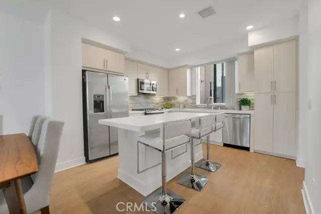 10832 Riverton Court, Toluca Lake, CA 91602 - #2